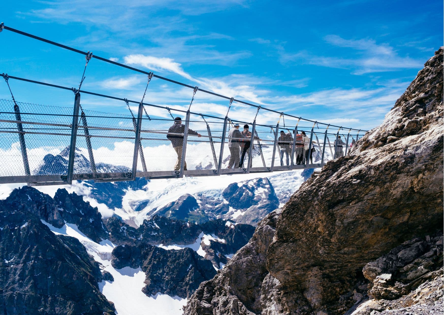 Enjoy the captivating splendor of Switzerland's serene lakes, charming — photo 6