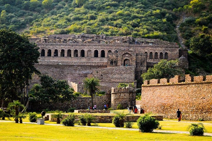 Enjoy breathtaking views of various stunning locations in Jaipur durin — second photo