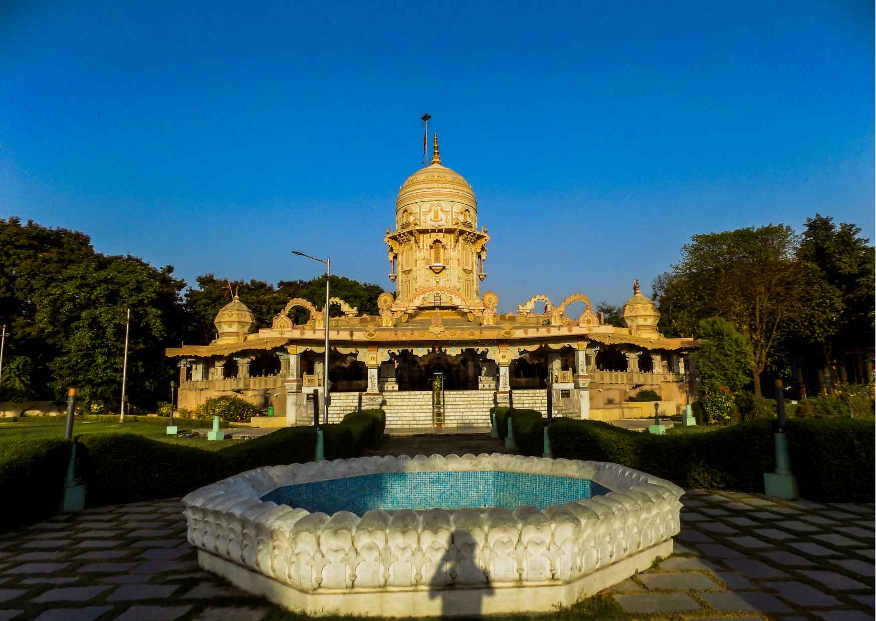 Discover all the beautiful and famous sites of Vadodara, including Mys — photo 8