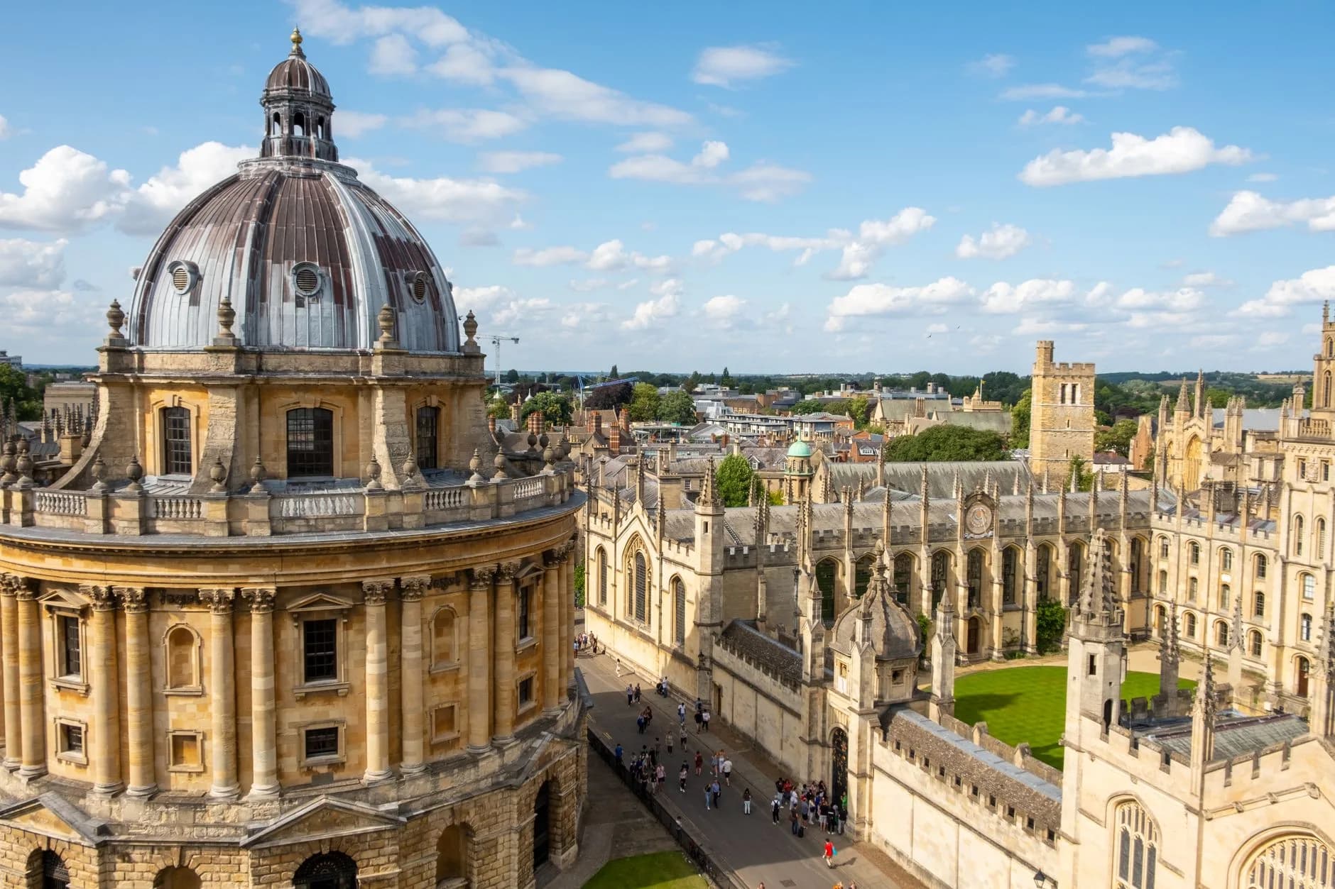 Oxford — Oxford's spires and the Radcliffe Camera
