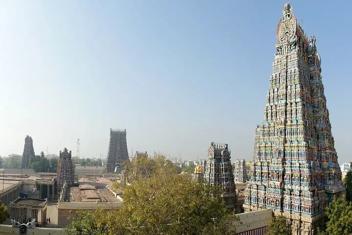 Explore magnificent temples situated above hills, structures designed — second photo