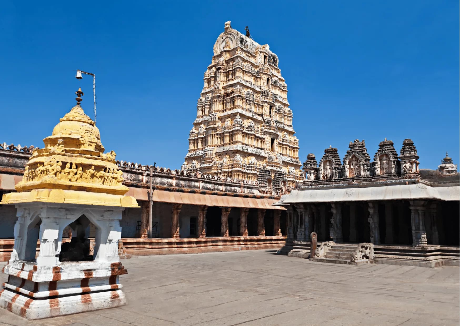 Walk through the time in Hampi (2 Hours Guided Walking Tour) — photo 9