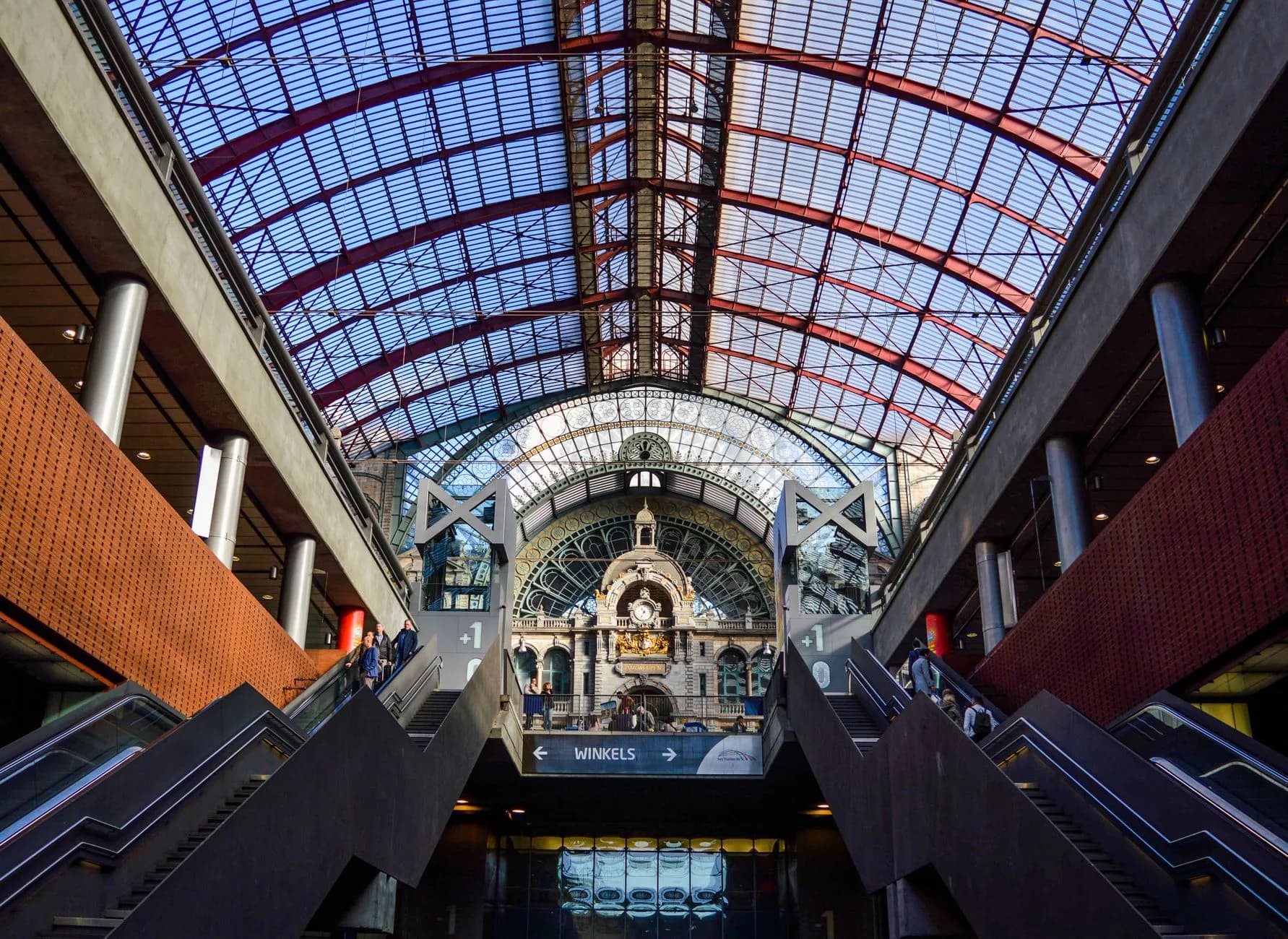 Antwerp — Antwerp's cathedral and grand central station