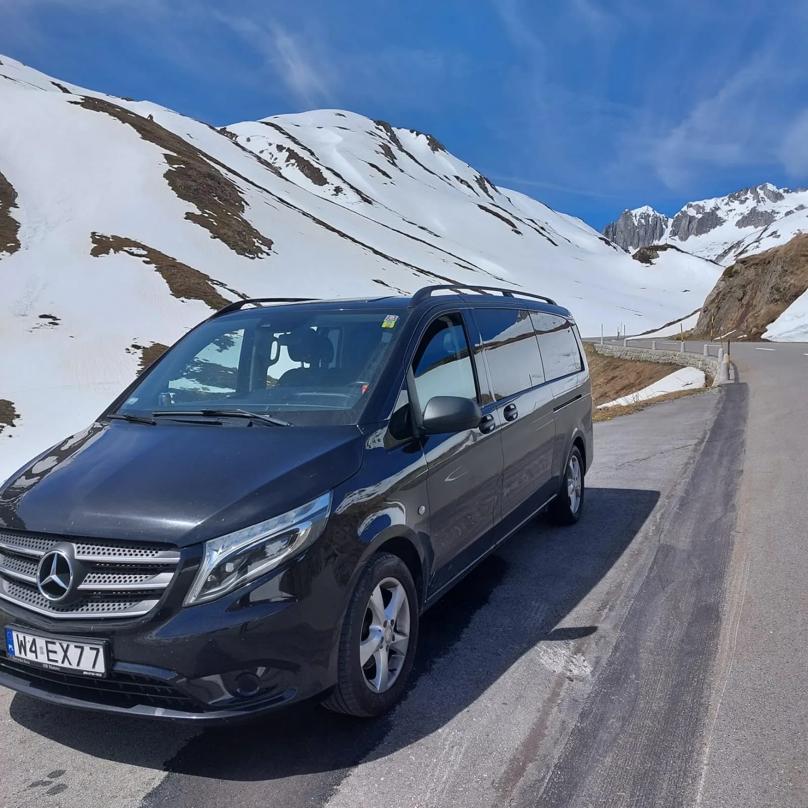 Zurich: Private Day Trip to Engelberg, Mount Titlis & Interlaken