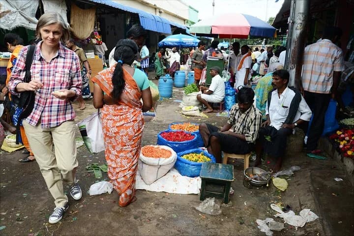 Discover the colorful markets of Madurai, stroll through the city's wi — second photo