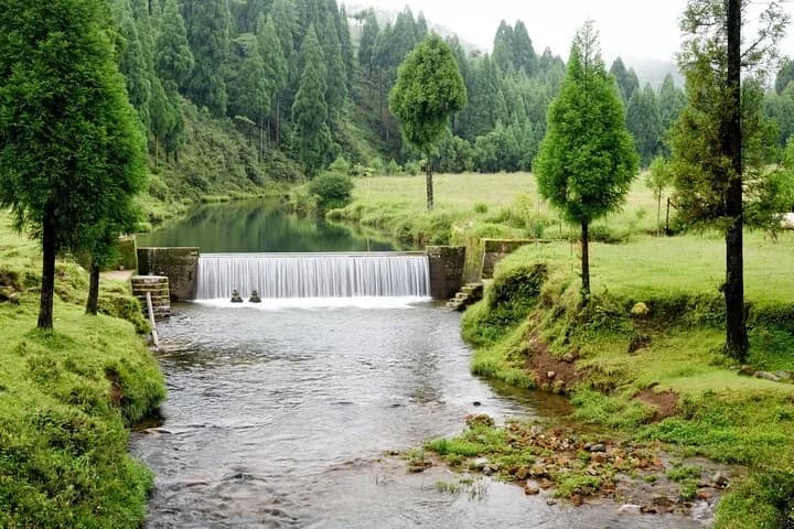 Discover the Indian town Dawki known for its waterfalls, scenic river — second photo