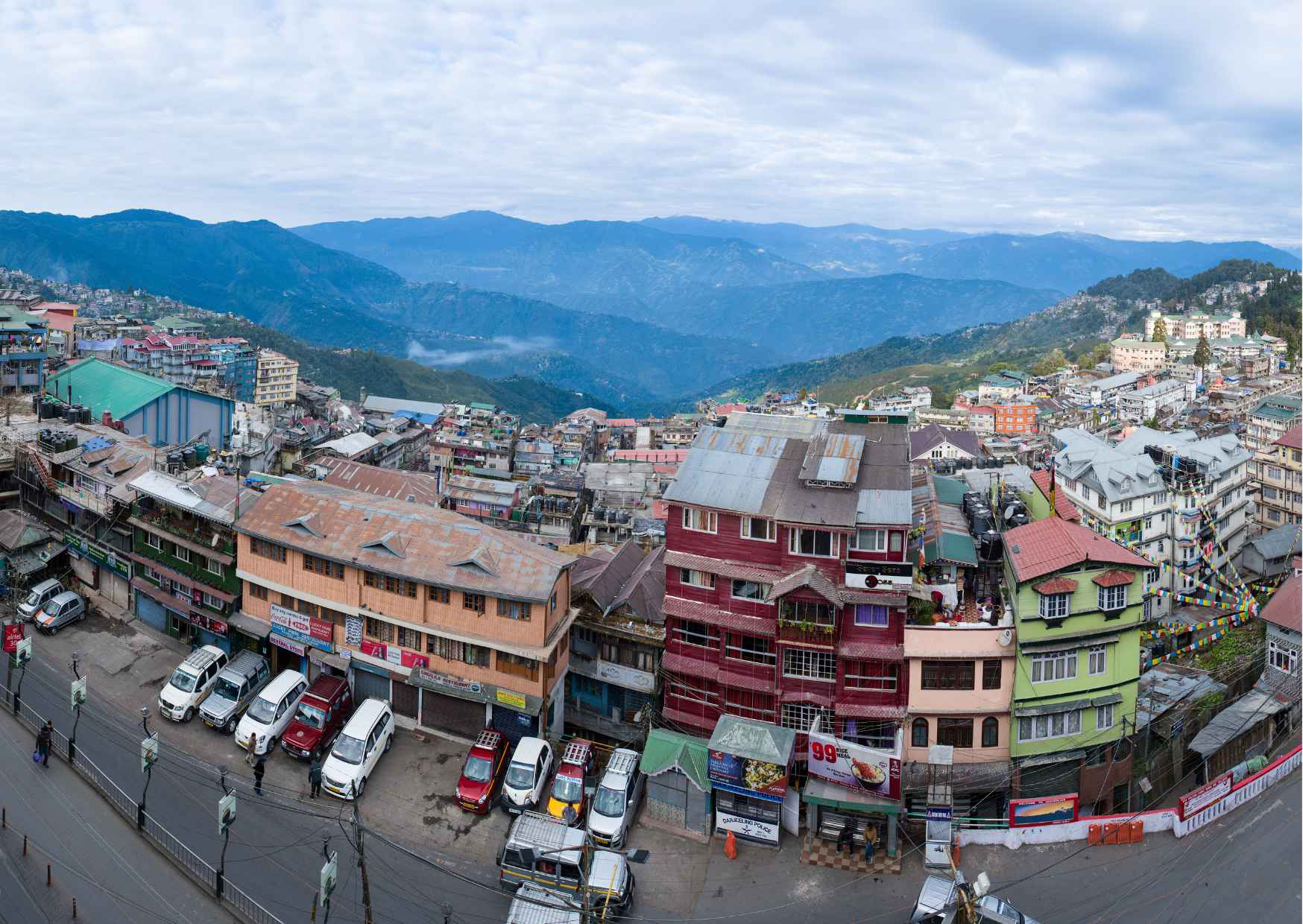 Discover all the beautiful and famous sites of Darjeeling and taste lo — photo 8