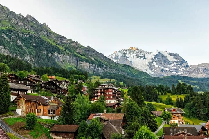 Daytrip to Grindelwald, Lauterbrunnen & Interlaken — second photo