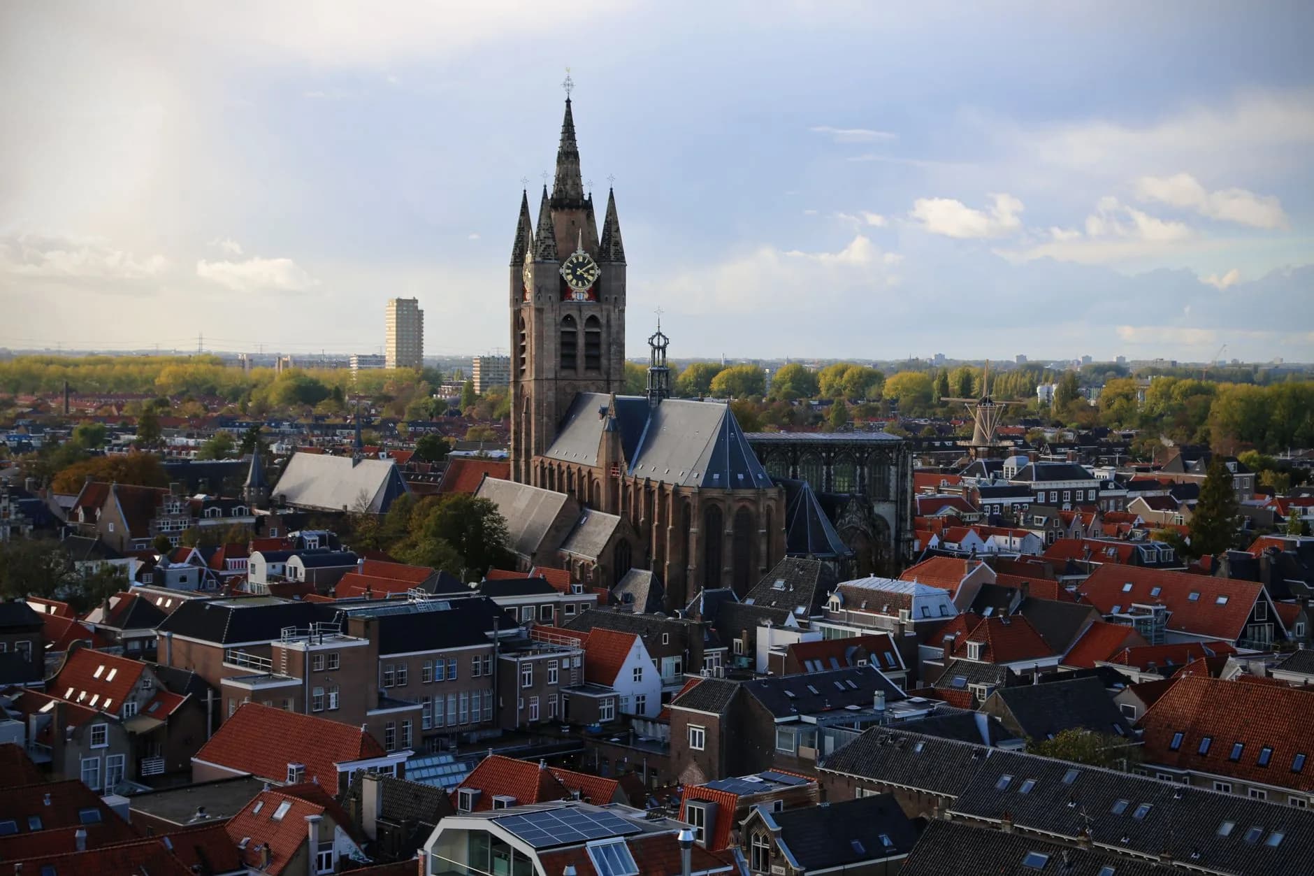 Delft — The Nieuwe Kerk and canals of Delft