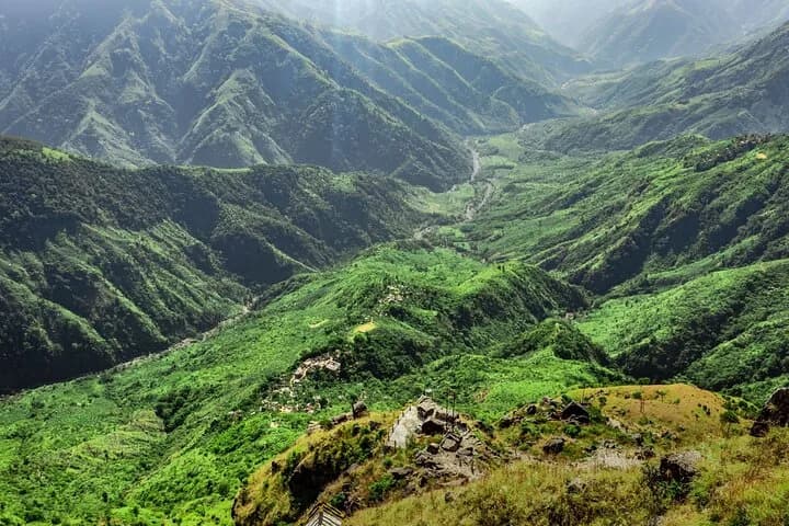 Discover the Indian town Dawki known for its waterfalls, scenic river
