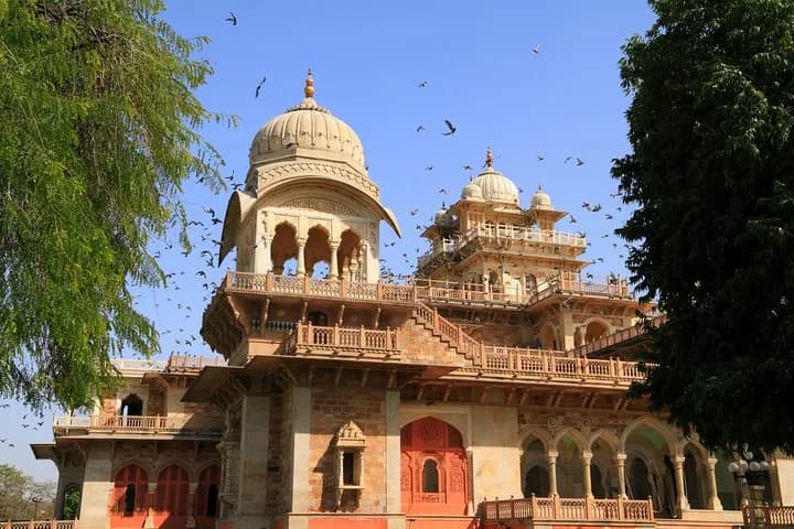 The pink city, Jaipur, is renowned for its magnificent forts and palac — photo 9