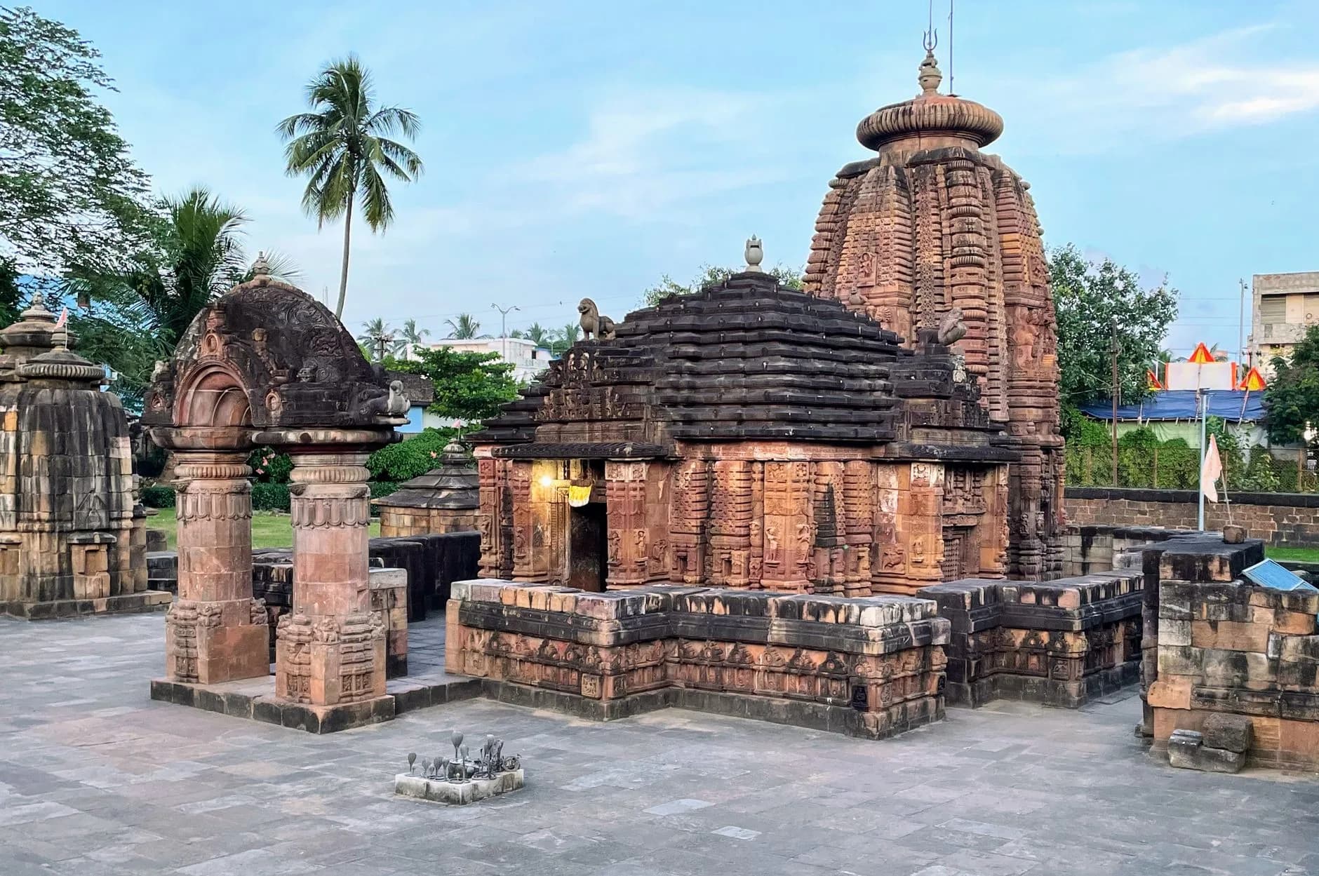 Bhubaneswar — The Lingaraja Temple towers of Bhubaneswar
